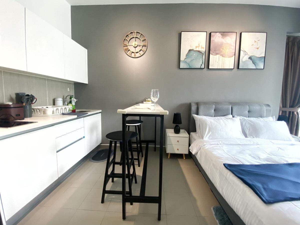 Lily & Loft - The Grand Sofo, Petaling Jaya Appartement Buitenkant foto