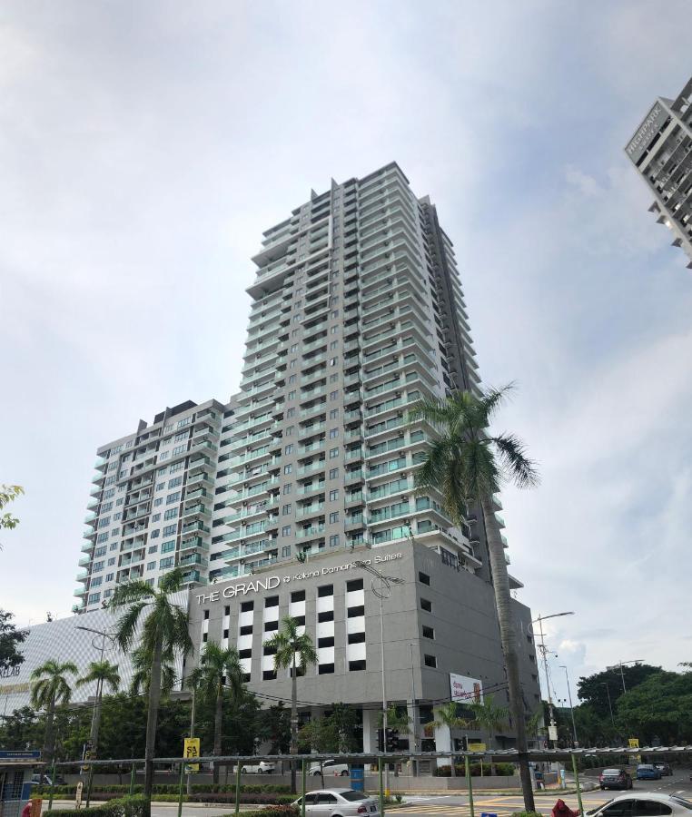 Lily & Loft - The Grand Sofo, Petaling Jaya Appartement Buitenkant foto